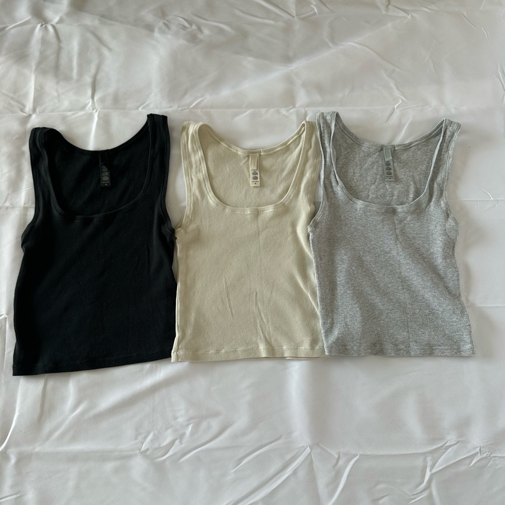 SKIMS Women's Tank Top Set - Black, Cream, Gray